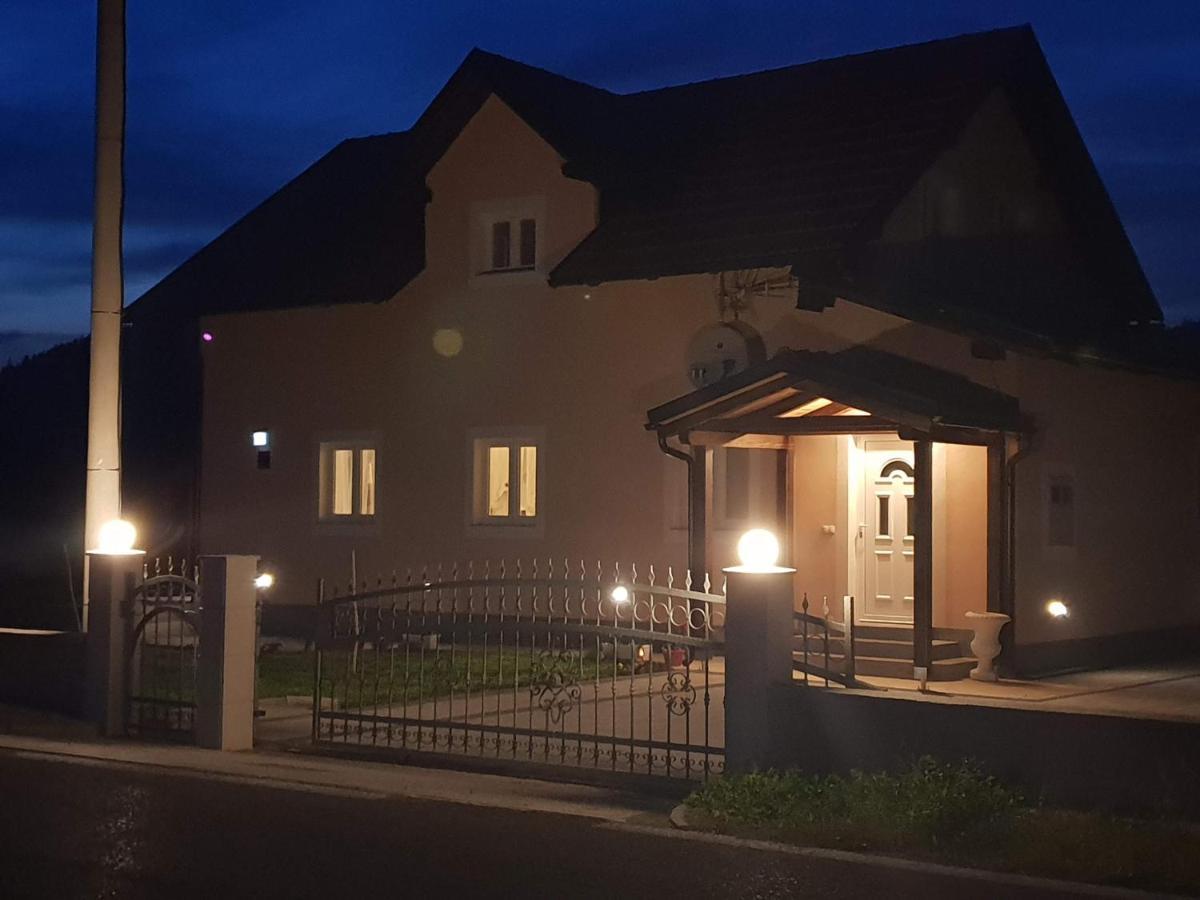 Villa Lady Di Plitvice Vrhovine Bagian luar foto
