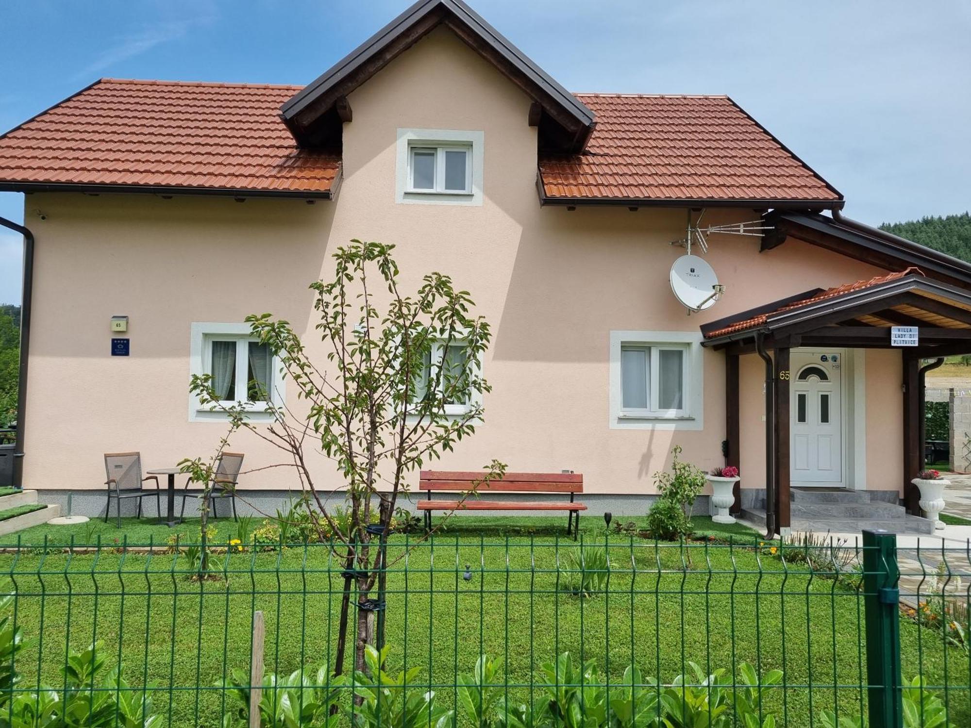 Villa Lady Di Plitvice Vrhovine Bagian luar foto